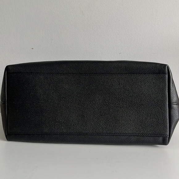 Perfect condition Kate Spade purse purchased from here (poshmark) - Picture 4 of 4